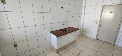 Alugar Apartamento / Padr&atilde;o em S&atilde;o Jos&eacute; do Rio Preto R$ 650,00 - Foto 3