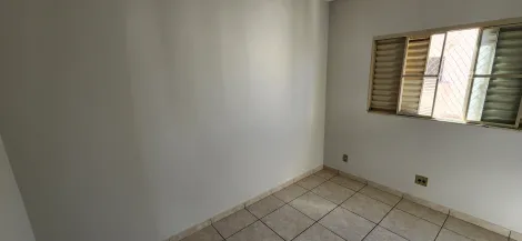 Alugar Apartamento / Padr&atilde;o em S&atilde;o Jos&eacute; do Rio Preto R$ 650,00 - Foto 7