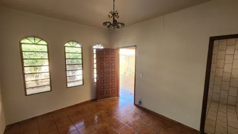 Alugar Casa / Padr&atilde;o em S&atilde;o Jos&eacute; do Rio Preto R$ 1.800,00 - Foto 2