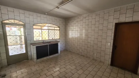 Alugar Casa / Padr&atilde;o em S&atilde;o Jos&eacute; do Rio Preto R$ 1.800,00 - Foto 3
