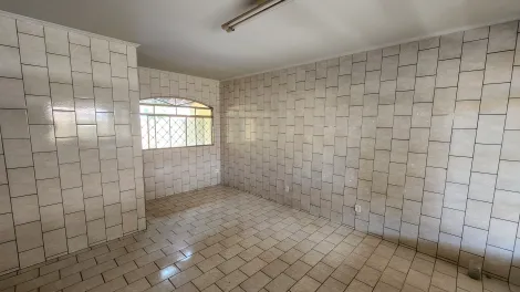 Alugar Casa / Padr&atilde;o em S&atilde;o Jos&eacute; do Rio Preto R$ 1.800,00 - Foto 4