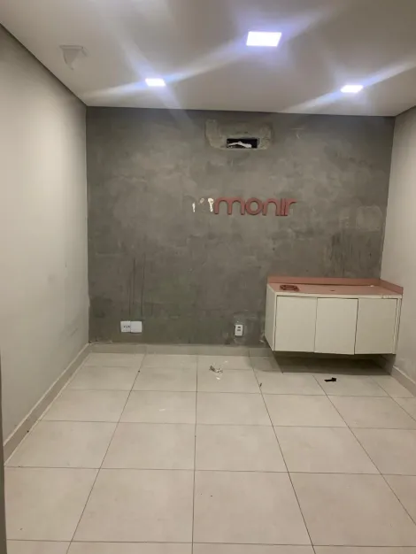 Alugar Comercial / Sal&atilde;o em S&atilde;o Jos&eacute; do Rio Preto R$ 3.700,00 - Foto 4