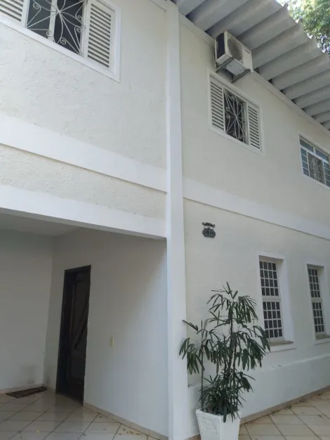Alugar Casa / Sobrado em S&atilde;o Jos&eacute; do Rio Preto. apenas R$ 380.000,00