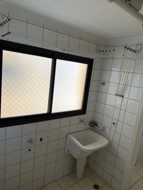 Alugar Apartamento / Padr&atilde;o em S&atilde;o Jos&eacute; do Rio Preto R$ 2.800,00 - Foto 13