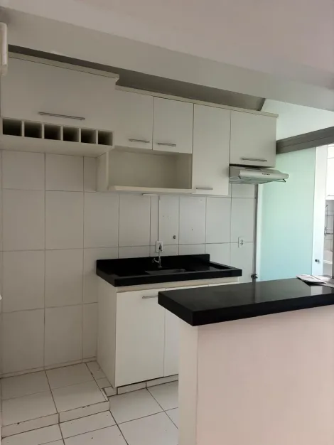 Alugar Apartamento / Padr&atilde;o em S&atilde;o Jos&eacute; do Rio Preto R$ 1.300,00 - Foto 2