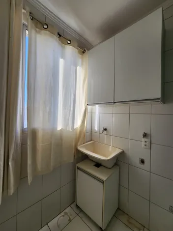 Alugar Apartamento / Padr&atilde;o em S&atilde;o Jos&eacute; do Rio Preto R$ 1.800,00 - Foto 9