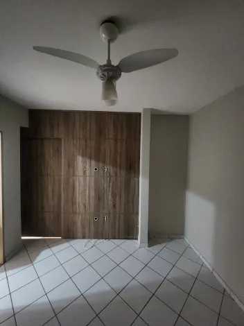 Alugar Apartamento / Padr&atilde;o em S&atilde;o Jos&eacute; do Rio Preto R$ 1.100,00 - Foto 3
