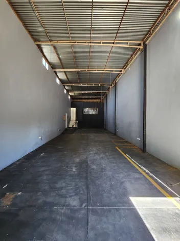 Alugar Comercial / Sal&atilde;o em S&atilde;o Jos&eacute; do Rio Preto. apenas R$ 2.700,00