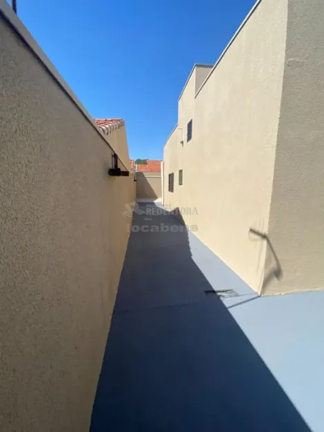 Alugar Casa / Padr&atilde;o em S&atilde;o Jos&eacute; do Rio Preto R$ 1.300,00 - Foto 25