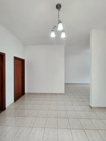 Alugar Casa / Padr&atilde;o em S&atilde;o Jos&eacute; do Rio Preto R$ 3.600,00 - Foto 5