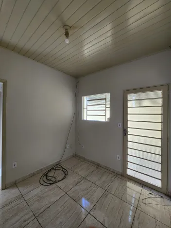 Alugar Casa / Padr&atilde;o em S&atilde;o Jos&eacute; do Rio Preto R$ 1.000,00 - Foto 4