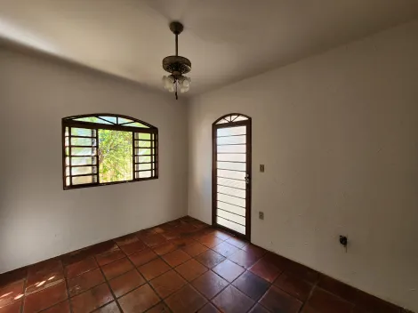 Alugar Casa / Padr&atilde;o em S&atilde;o Jos&eacute; do Rio Preto R$ 1.100,00 - Foto 3