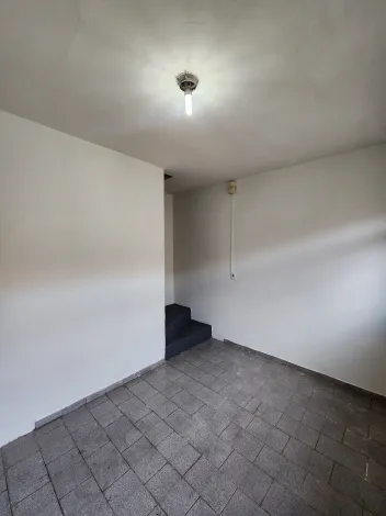 Alugar Casa / Sobrado em S&atilde;o Jos&eacute; do Rio Preto. apenas R$ 1.200,00