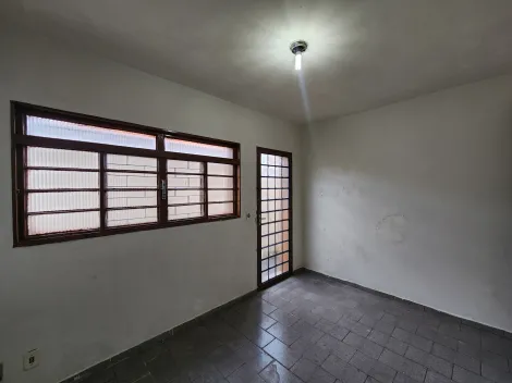 Alugar Casa / Sobrado em S&atilde;o Jos&eacute; do Rio Preto R$ 1.200,00 - Foto 2