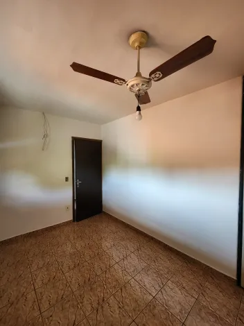 Alugar Casa / Sobrado em S&atilde;o Jos&eacute; do Rio Preto R$ 1.200,00 - Foto 9