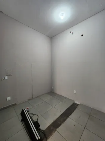 Alugar Comercial / Sal&atilde;o em S&atilde;o Jos&eacute; do Rio Preto R$ 880,00 - Foto 5