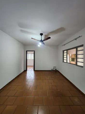 Alugar Casa / Condom&iacute;nio em Guapia&ccedil;u R$ 1.800,00 - Foto 3
