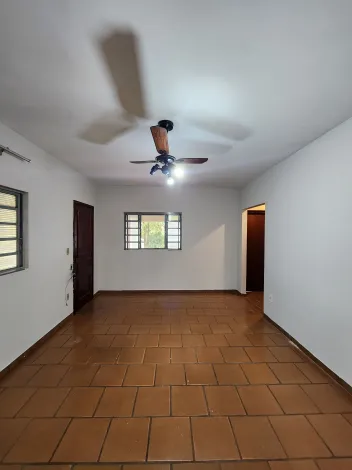 Alugar Casa / Condom&iacute;nio em Guapia&ccedil;u R$ 1.800,00 - Foto 4