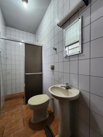 Alugar Casa / Condom&iacute;nio em Guapia&ccedil;u R$ 1.800,00 - Foto 8