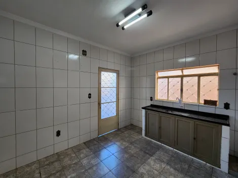Alugar Casa / Padr&atilde;o em S&atilde;o Jos&eacute; do Rio Preto R$ 1.400,00 - Foto 4