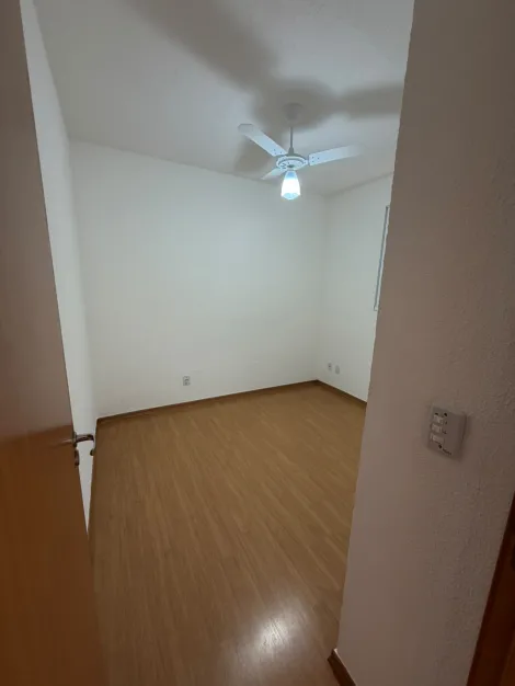 Alugar Apartamento / Padr&atilde;o em S&atilde;o Jos&eacute; do Rio Preto R$ 1.200,00 - Foto 4