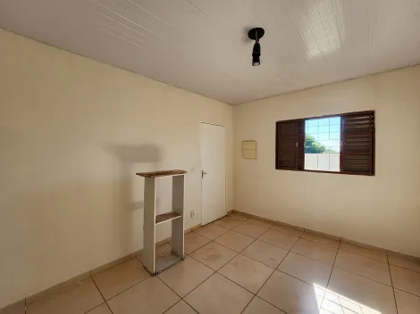 Alugar Casa / Padr&atilde;o em S&atilde;o Jos&eacute; do Rio Preto R$ 600,00 - Foto 4