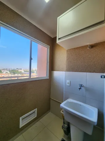 Alugar Apartamento / Padr&atilde;o em S&atilde;o Jos&eacute; do Rio Preto R$ 1.700,00 - Foto 12
