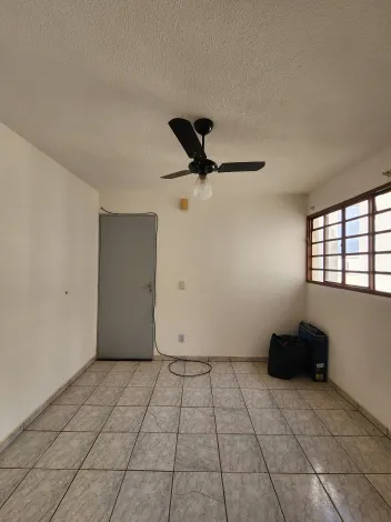 Alugar Apartamento / Padr&atilde;o em S&atilde;o Jos&eacute; do Rio Preto R$ 800,00 - Foto 2