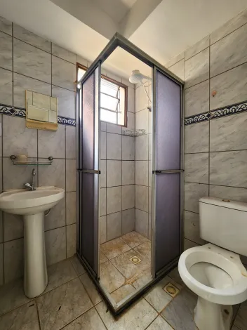 Alugar Apartamento / Padr&atilde;o em S&atilde;o Jos&eacute; do Rio Preto R$ 800,00 - Foto 6