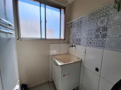 Alugar Apartamento / Padr&atilde;o em S&atilde;o Jos&eacute; do Rio Preto R$ 950,00 - Foto 4