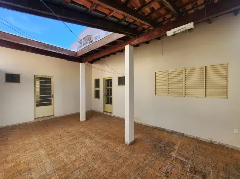 Alugar Casa / Padr&atilde;o em S&atilde;o Jos&eacute; do Rio Preto. apenas R$ 1.800,00