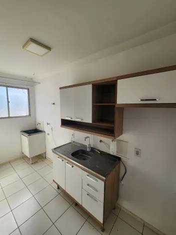 Alugar Apartamento / Padr&atilde;o em S&atilde;o Jos&eacute; do Rio Preto R$ 800,00 - Foto 3