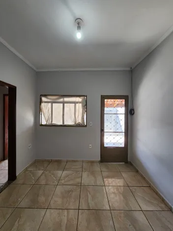 Alugar Casa / Padr&atilde;o em S&atilde;o Jos&eacute; do Rio Preto R$ 1.500,00 - Foto 4