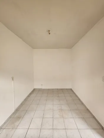 Alugar Casa / Padr&atilde;o em S&atilde;o Jos&eacute; do Rio Preto R$ 800,00 - Foto 2