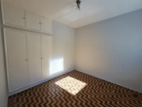 Alugar Casa / Padr&atilde;o em S&atilde;o Jos&eacute; do Rio Preto R$ 3.800,00 - Foto 12