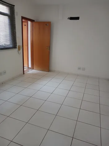 Alugar Comercial / Sala em S&atilde;o Jos&eacute; do Rio Preto R$ 1.000,00 - Foto 5