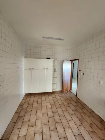 Alugar Comercial / Casa Comercial em S&atilde;o Jos&eacute; do Rio Preto R$ 6.000,00 - Foto 4