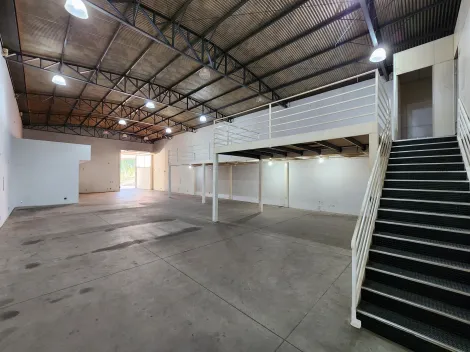 Alugar Comercial / Sal&atilde;o em S&atilde;o Jos&eacute; do Rio Preto. apenas R$ 11.000,00