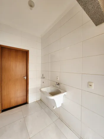 Alugar Casa / Padr&atilde;o em S&atilde;o Jos&eacute; do Rio Preto R$ 3.000,00 - Foto 13