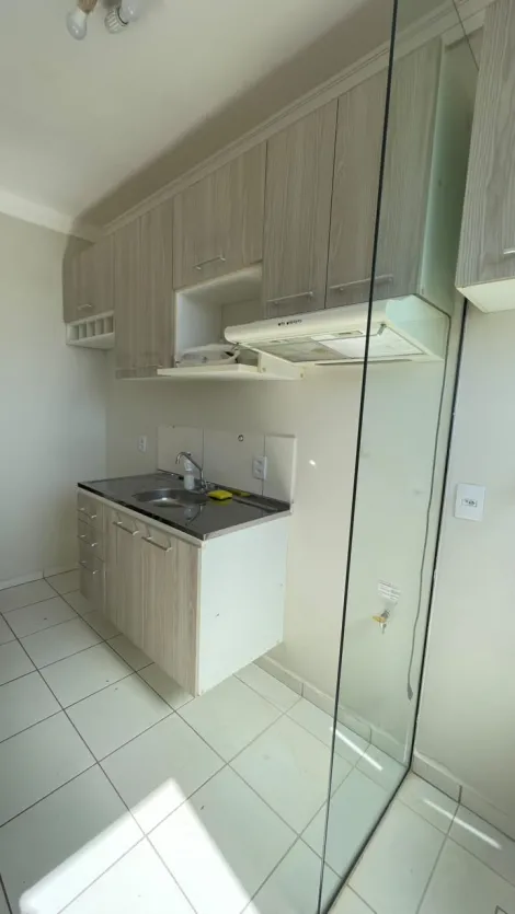 Alugar Apartamento / Padr&atilde;o em S&atilde;o Jos&eacute; do Rio Preto R$ 750,00 - Foto 8