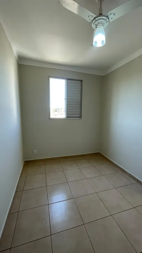 Alugar Apartamento / Padr&atilde;o em S&atilde;o Jos&eacute; do Rio Preto R$ 750,00 - Foto 16