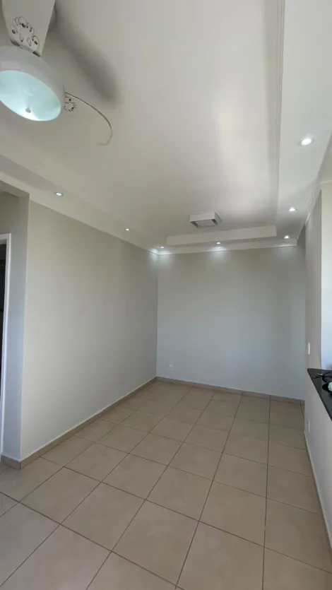 Alugar Apartamento / Padr&atilde;o em S&atilde;o Jos&eacute; do Rio Preto R$ 750,00 - Foto 4