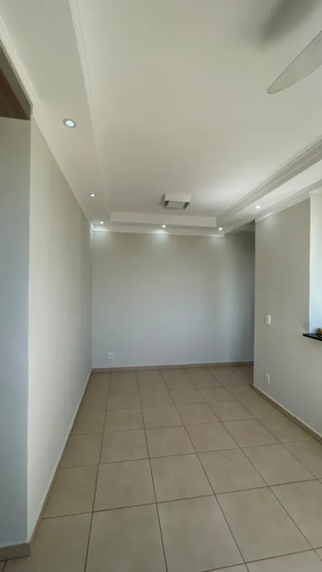 Alugar Apartamento / Padr&atilde;o em S&atilde;o Jos&eacute; do Rio Preto R$ 750,00 - Foto 3