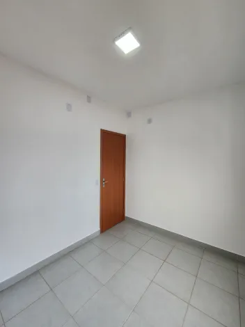 Alugar Apartamento / Padr&atilde;o em S&atilde;o Jos&eacute; do Rio Preto R$ 1.500,00 - Foto 9