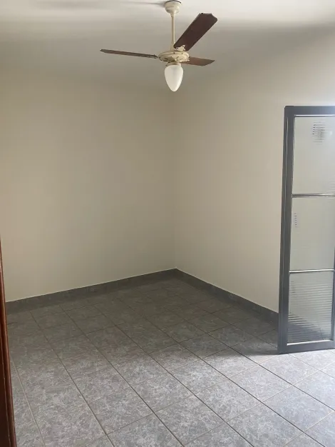 Alugar Casa / Sobrado em Bady Bassitt R$ 2.300,00 - Foto 3
