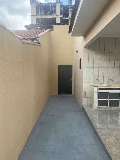 Alugar Casa / Sobrado em Bady Bassitt R$ 2.300,00 - Foto 9