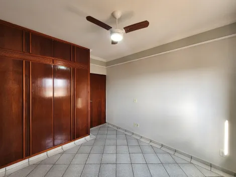 Alugar Apartamento / Padr&atilde;o em S&atilde;o Jos&eacute; do Rio Preto R$ 1.200,00 - Foto 7