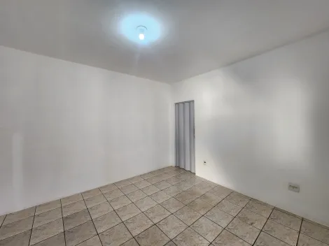 Alugar Casa / Padr&atilde;o em S&atilde;o Jos&eacute; do Rio Preto. apenas R$ 900,00