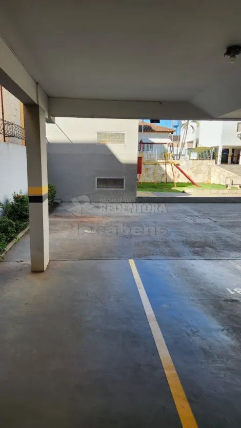 Alugar Apartamento / Padr&atilde;o em S&atilde;o Jos&eacute; do Rio Preto R$ 1.200,00 - Foto 16