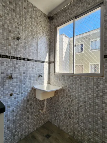 Alugar Apartamento / Padr&atilde;o em S&atilde;o Jos&eacute; do Rio Preto R$ 950,00 - Foto 9